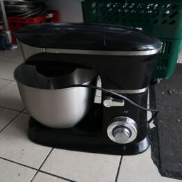 Siesta Køge ApS *Storkøkken - Inventar - Højtalere B&O Beolab 5 - Drikkevarer m.m.*