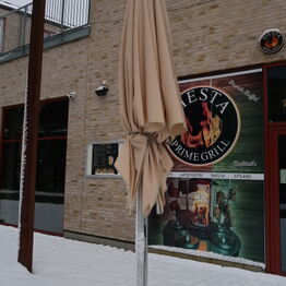 Siesta Køge ApS *Storkøkken - Inventar - Højtalere B&O Beolab 5 - Drikkevarer m.m.*