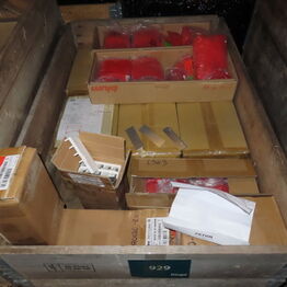 Overskudsauktion fra Kingo, Autoreservedele, Køkken og Bad