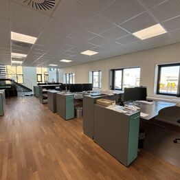 DP-Ventilation A/S *Del 4 - Kontorinventar - Designmøbler - Elektronik m.m.*