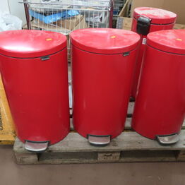 Montana reoler, Paustian, Fritz hansen, tatovør butik, borde, stole m.m. - Sorø