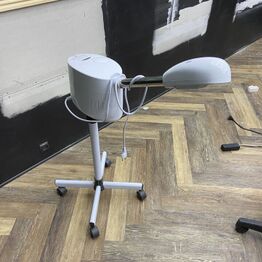 Barber Akademiet Reberbansgade *LYNAUKTION*