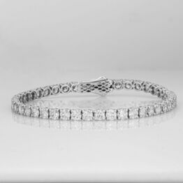 "Klassiske tennis armbånd -i hvidguld med naturlige diamanter, og guld tennis armbånd med lab- grown diamanter "