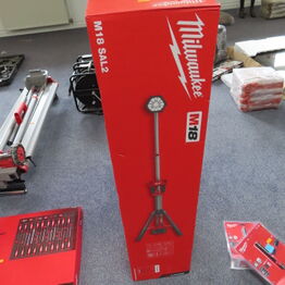 MILWAUKUEE værktøjsauktion