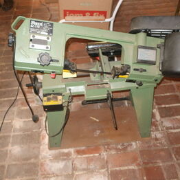 Overskudsauktion *Drejebænke - Søjleboremaskiner - Båndsave m.v.* (MOMSFRI)
