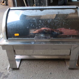 Eventbureau *Cases, chafing dishes, duftkanon m.v.*