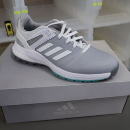 FORE ApS - Golfudstyr