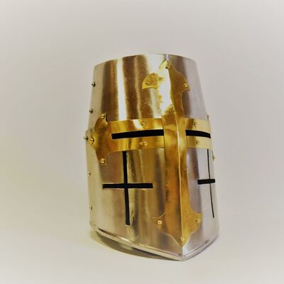 Nautiske effekter samt krigshjelme