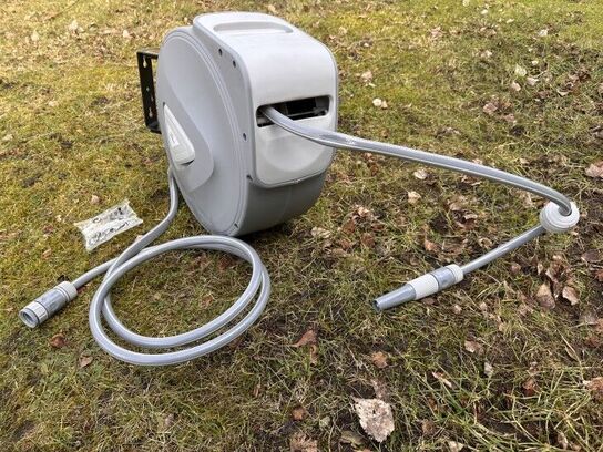 Automatisk slangeopruller til vand med 20m slange