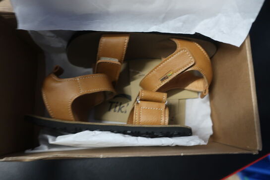 Sandaler TIKKI Morro Vegan Chestnut Str: 30