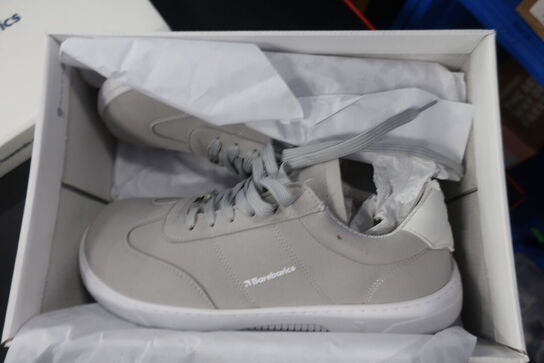 Sko BAREBARICS Pulsar Grey & White Str: 40