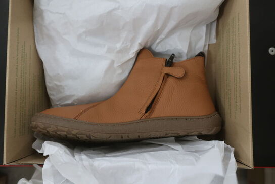 Støvler FRODDO Barefoot Chelys G3160206-1 Cognac Str: 40