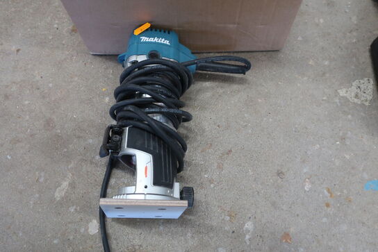 Overfræser MAKITA RT0702C
