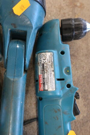 4 stk. akku håndværktøj MAKITA med 4 stk. batterier og lader