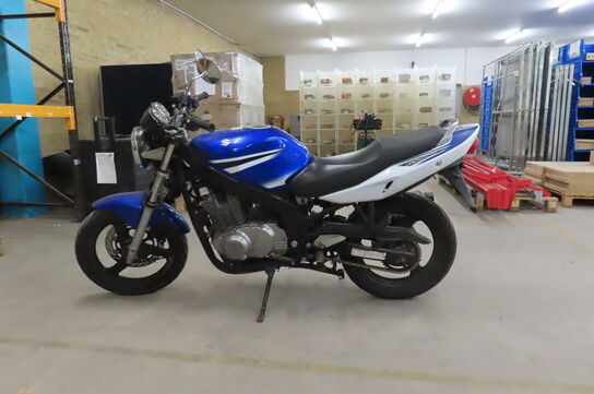 Motorcykel SUZUKI GS 500 (momsfri)