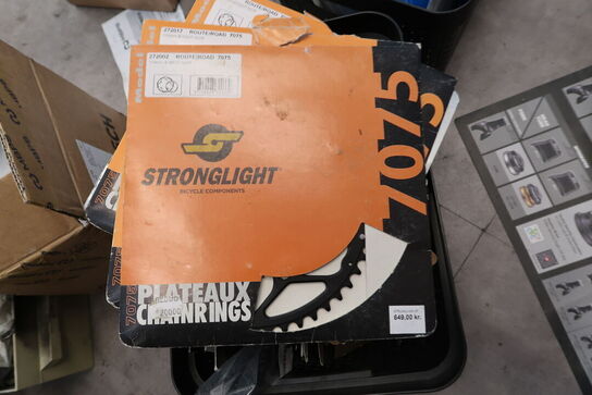 Kasse med div. Klinger STRONGLIGHT m.fl.