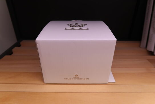 Royal Copenhagen Rose Bonbonniere Limited Edition 10 cm