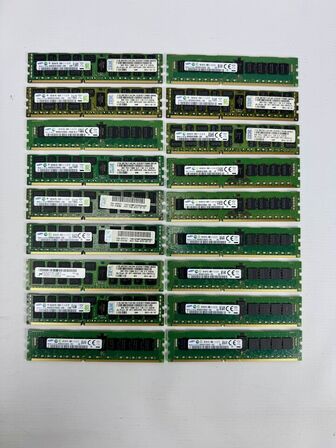 18 stk. 8 GB DDR3 server RAM
