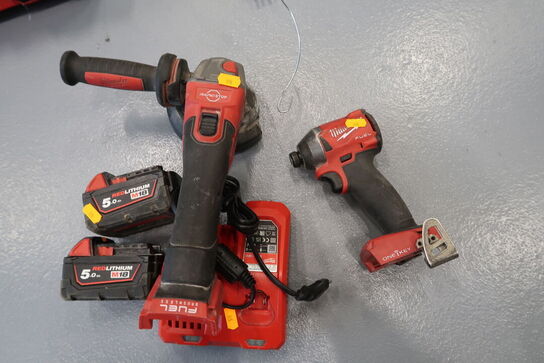 2 stk. akku håndværktøj MILWAUKEE M18 ONEID2 med 2 stk. batterier og lader