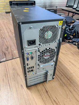 LENOVO ThinkCentre M91p//2GB/150GB HDD