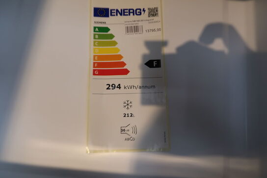 Integreret fryseskab SIEMENS GI81NECE0