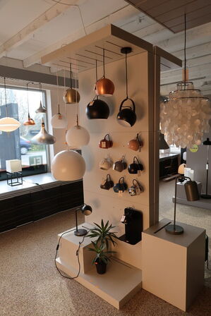 Butiksinventar uden indhold