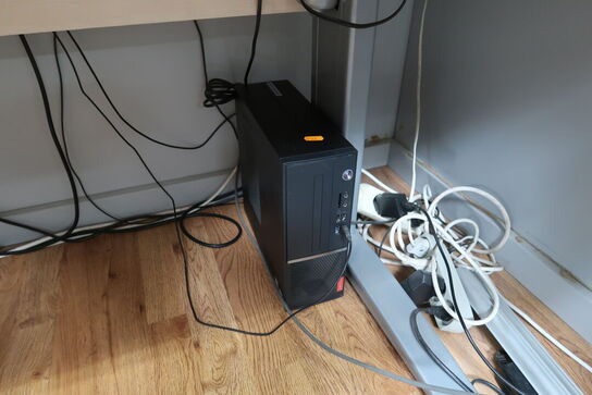 Computerskærm BENQ XL2411, tastatur, mus, computer LENOVO