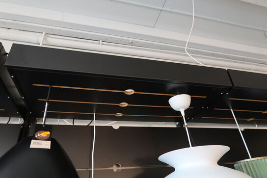 Butiksinventar uden indhold