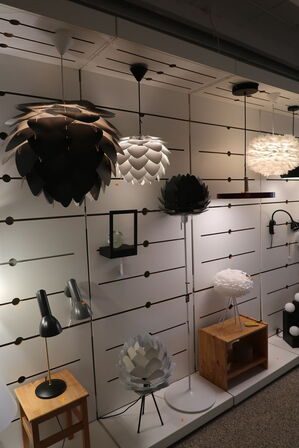 Butiksinventar uden indhold