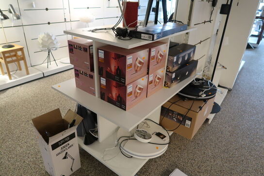 Butiksinventar uden indhold