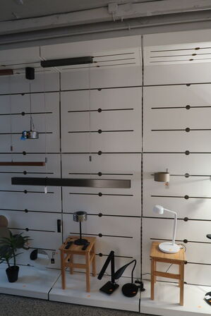 Butiksinventar uden indhold