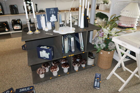 Butiksinventar uden indhold