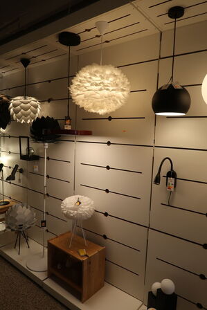 Butiksinventar uden indhold