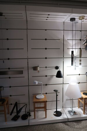 Butiksinventar uden indhold