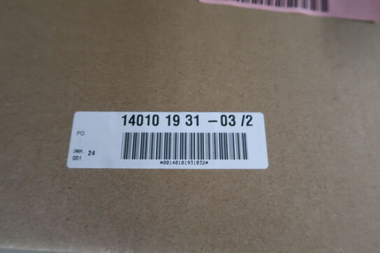 Kasse med indhold (ubrugt i original emballage)