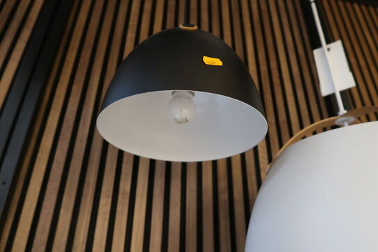 Pendel HALO DESIGN Oslo Ø24 Sort-Træ