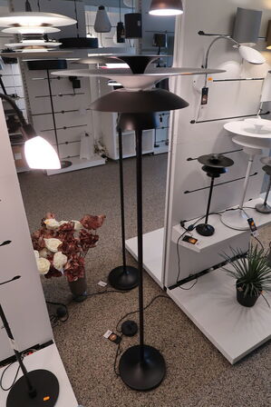 Gulvlampe BELID Picasso Sort