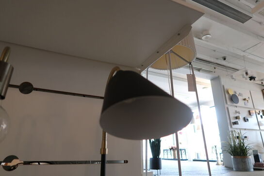 Bordlampe ARNE JACOBSEN Bellevue AJ8 Sort Messing