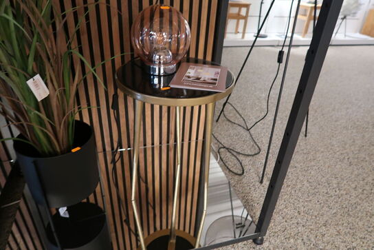 Sidebord uden indhold