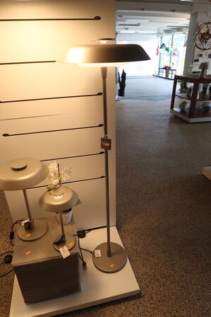 Gulvlampe BELID Horisont H1410 Metallic