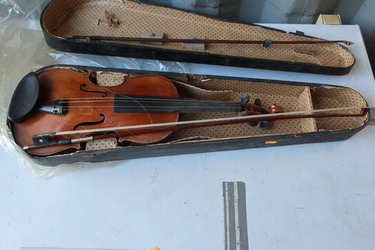 Violin i kasse