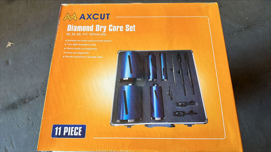 Diamant kopbor sæt i med 5 størrelser bor i 127, 117, 65, 52 &amp; 38 mm. I praktik alu kuffert til opbevaring. 