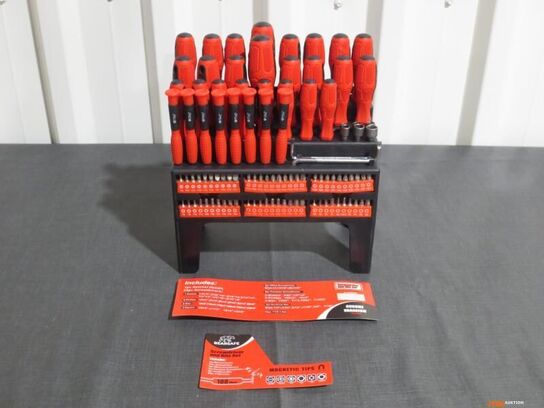 Skruetrækkersæt med 100 dele i plastkasse. Ubrugt.