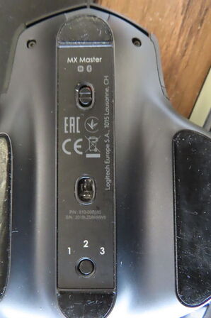 4 stk. Trådløse tastature og mus LOGITECH