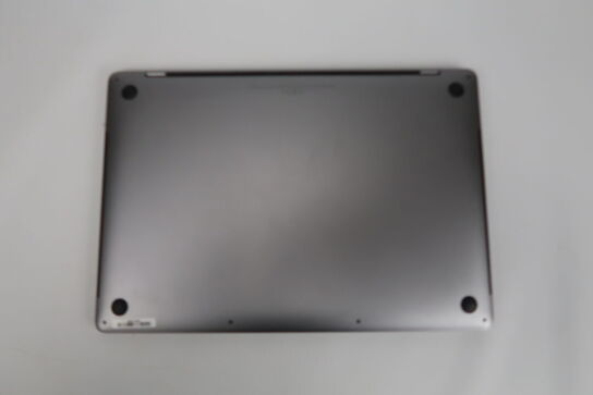 Apple MacBook Pro A1990 i7-9750 15,4"