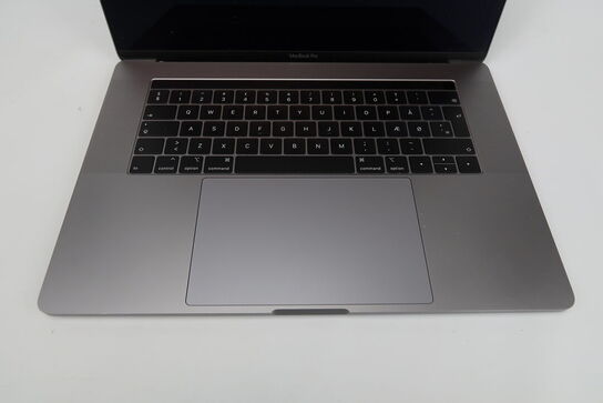 Apple MacBook Pro A1990 i7-9750 15,4"