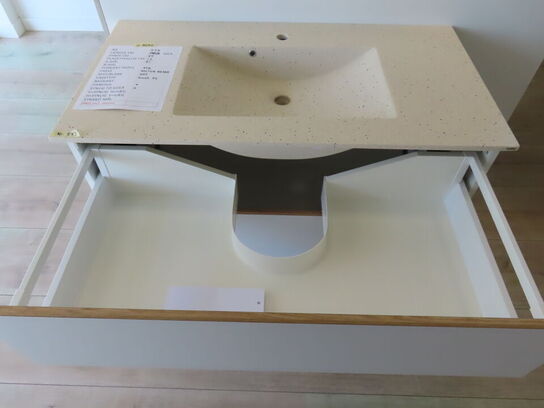 Badeværelses arrangement - 2 stk. skuffer med fuldt udtræk og soft close og KUMA vask