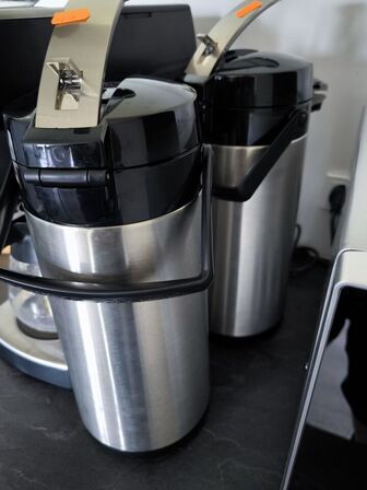 Kaffemaskine BRAVILOR BONAMAT samt 2 stk. termokander