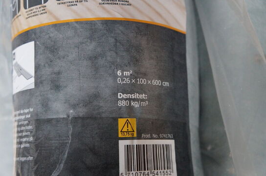 5 pakker laminatgulv + 7 ruller gulvunderlag 