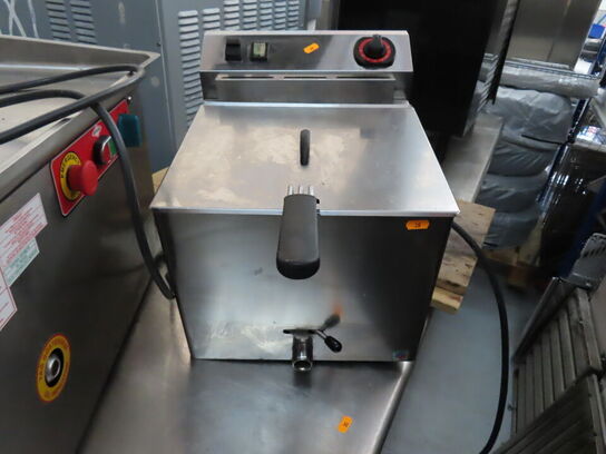 Frituresteger RM GASTRO FE10T